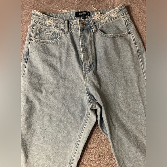 Missguided Denim Tall Riot Highwaisted Mom Jeans - NWT size 4. - Picture 6 of 9